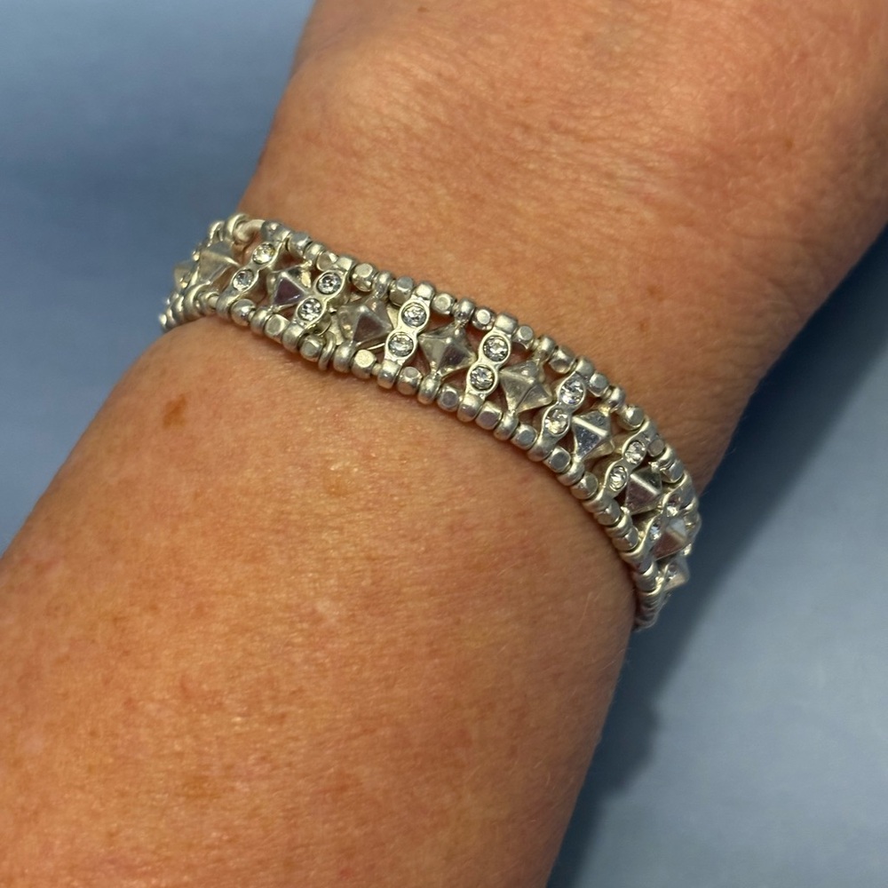 🌻Stella & Dot Matte Silver Tone ‘Arrison’ Stretch Bracelet